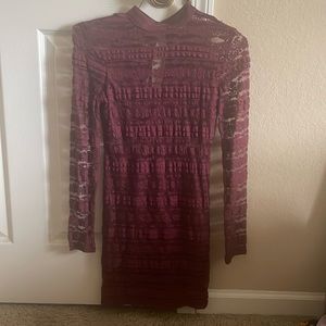 Cute bodycon lace burgundy dress worn twice. Excellent condition